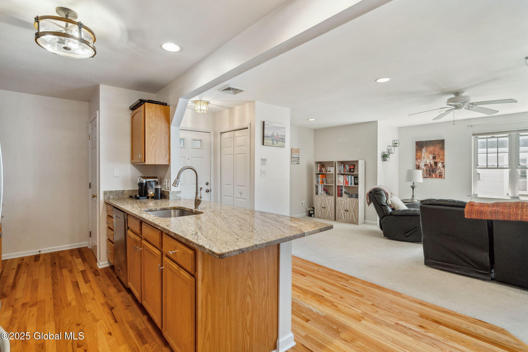 507 Mallards Pond Lane, Schenectady, New York image 6