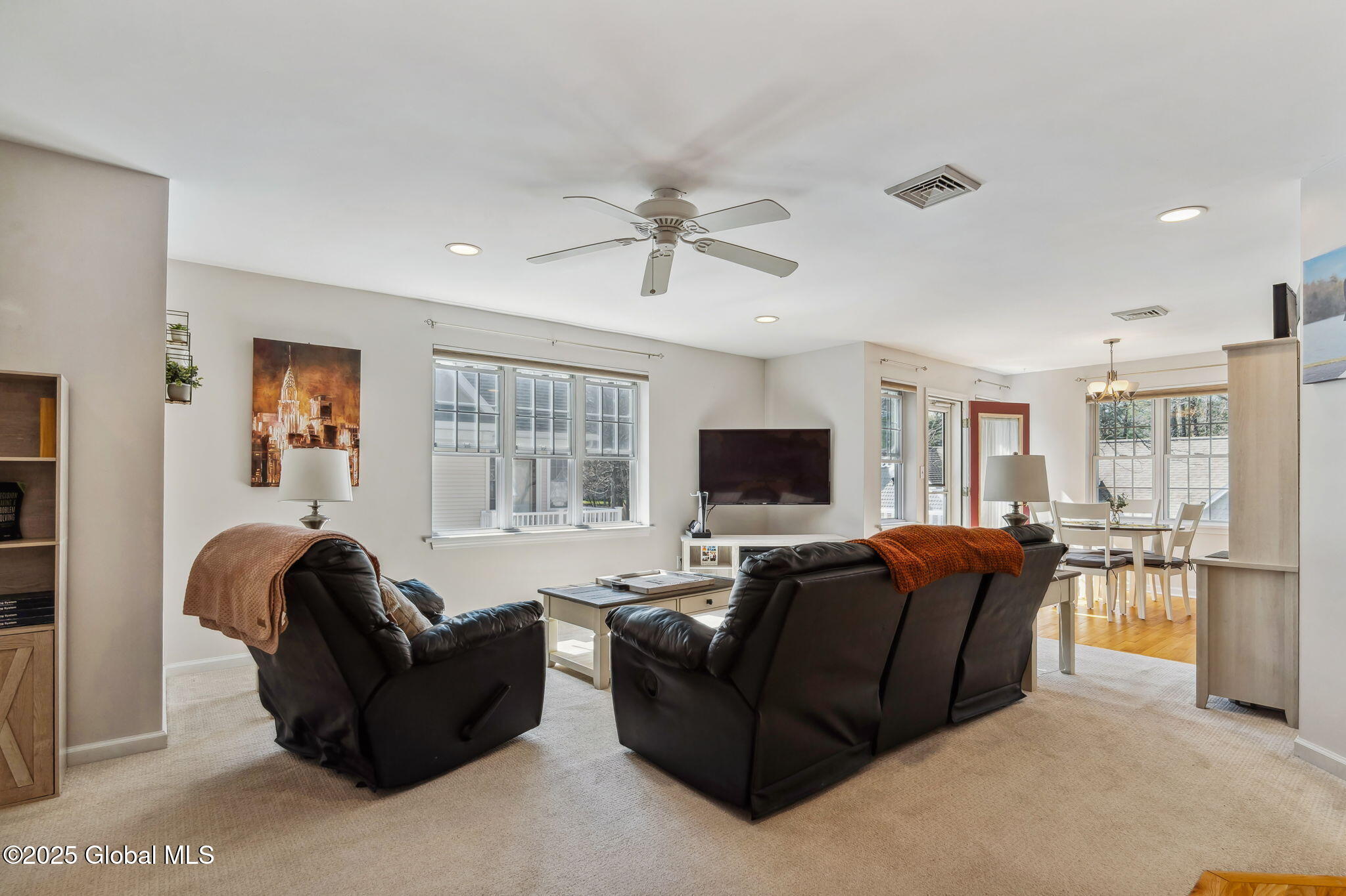 507 Mallards Pond Lane, Schenectady, New York image 8