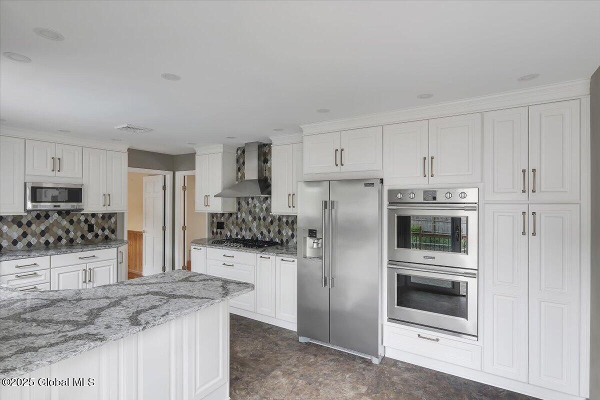 21 Hillcrest Drive, Clifton Park, New York image 4