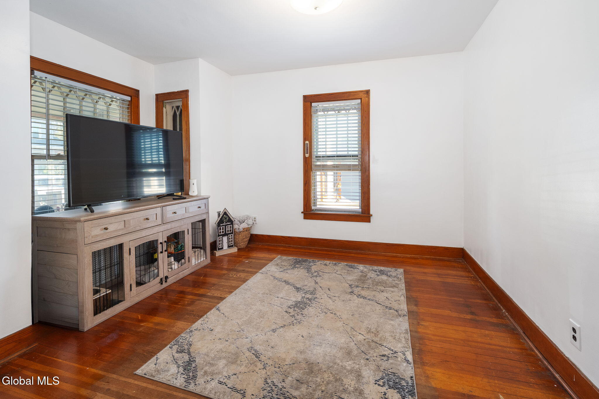 Schenectady, New York 12308, United States, 3 Bedrooms Bedrooms, ,1 BathroomBathrooms,Residential,Active,224193