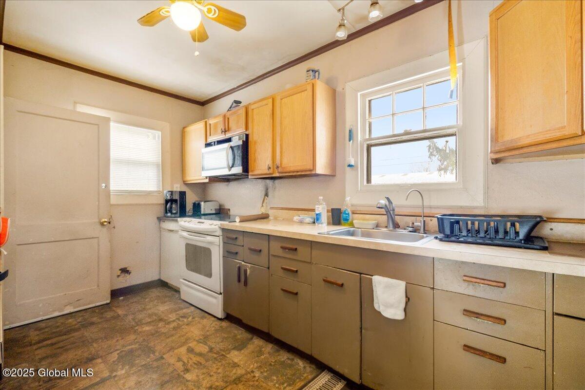 31 Kellogg Road, Stillwater, New York image 3