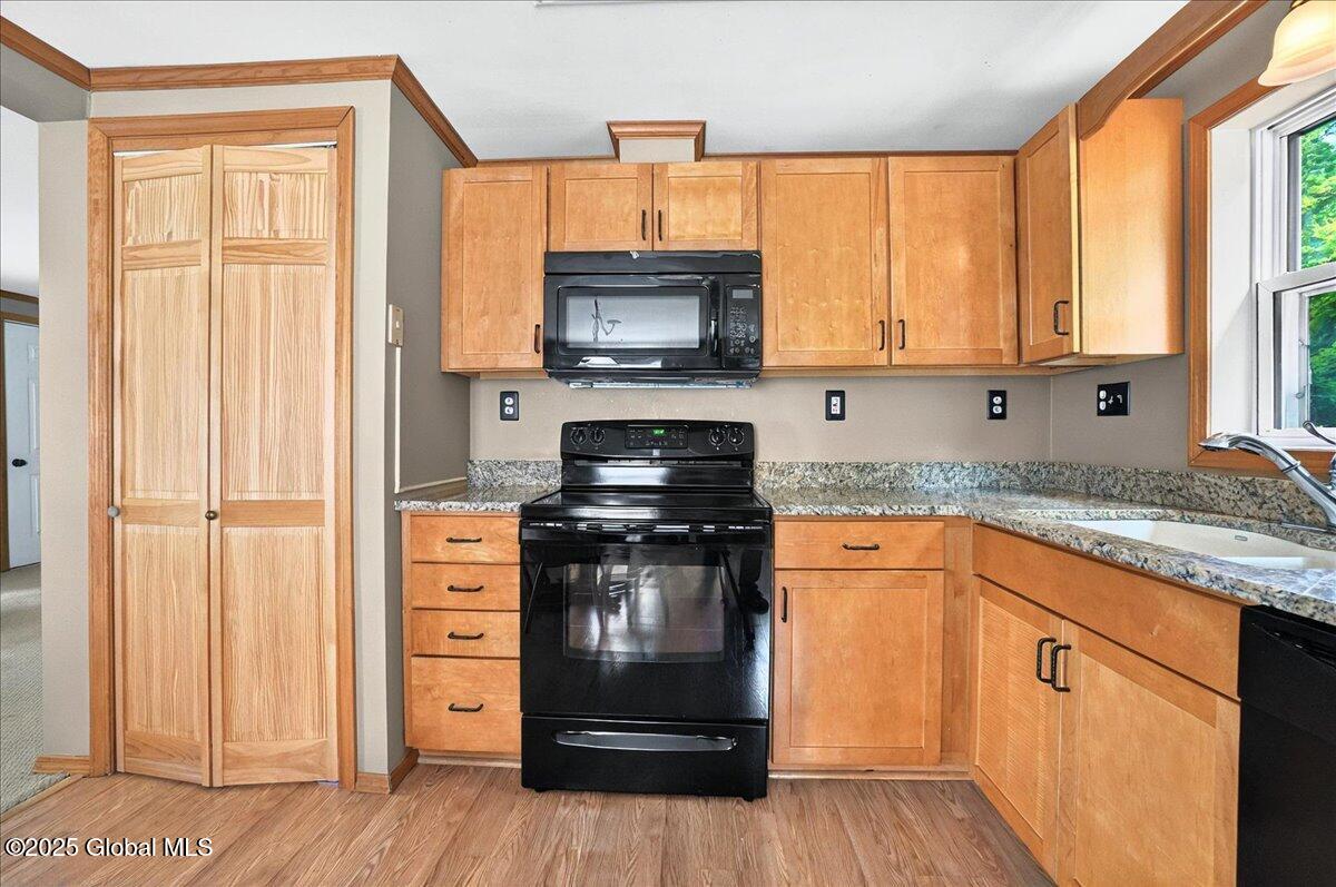 23 Hilton Drive, South Glens Falls, New York image 28