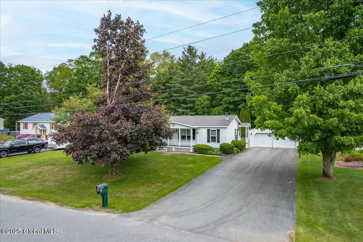 23 Hilton Drive, South Glens Falls, New York image 6