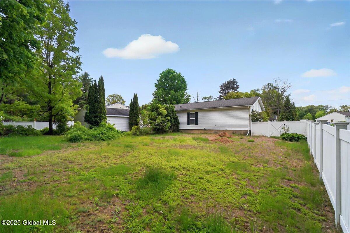 23 Hilton Drive, South Glens Falls, New York image 46