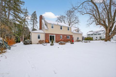 Homes For Sale - 2510 Troy-schenectady Road<br/> Niskayuna, NY 12309