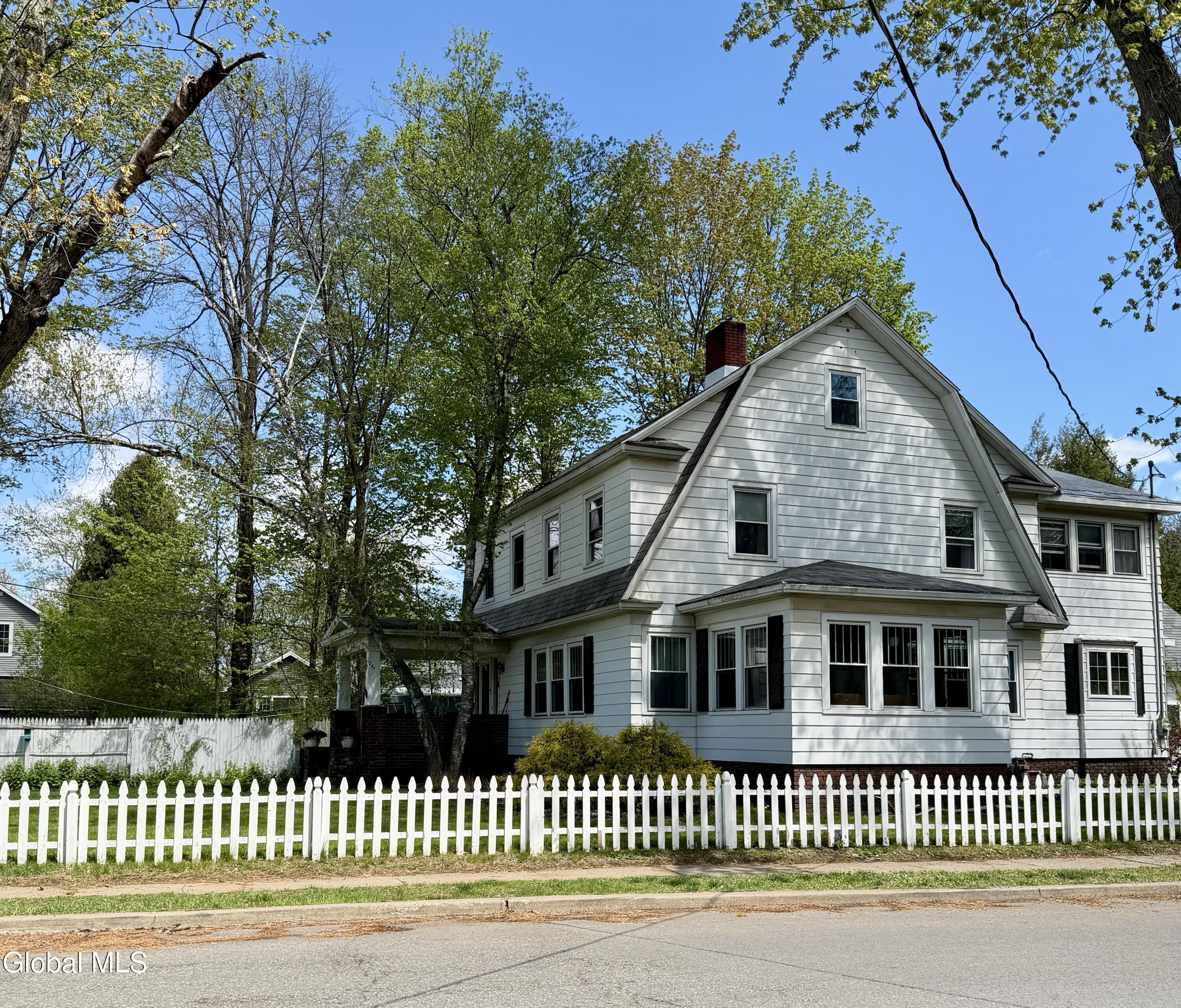 634 Glen Street
