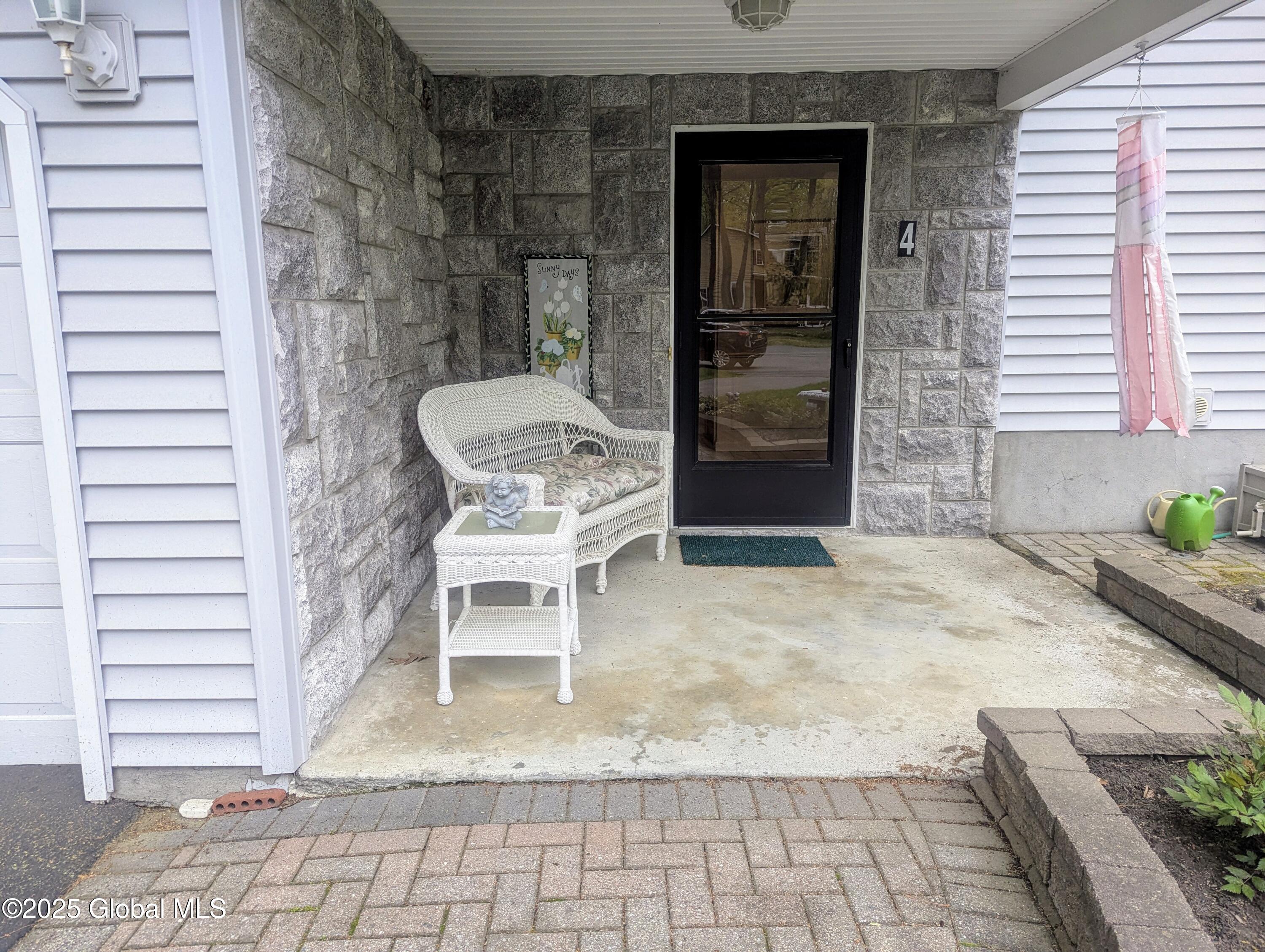 4 Canterbury Court, Albany, New York image 3