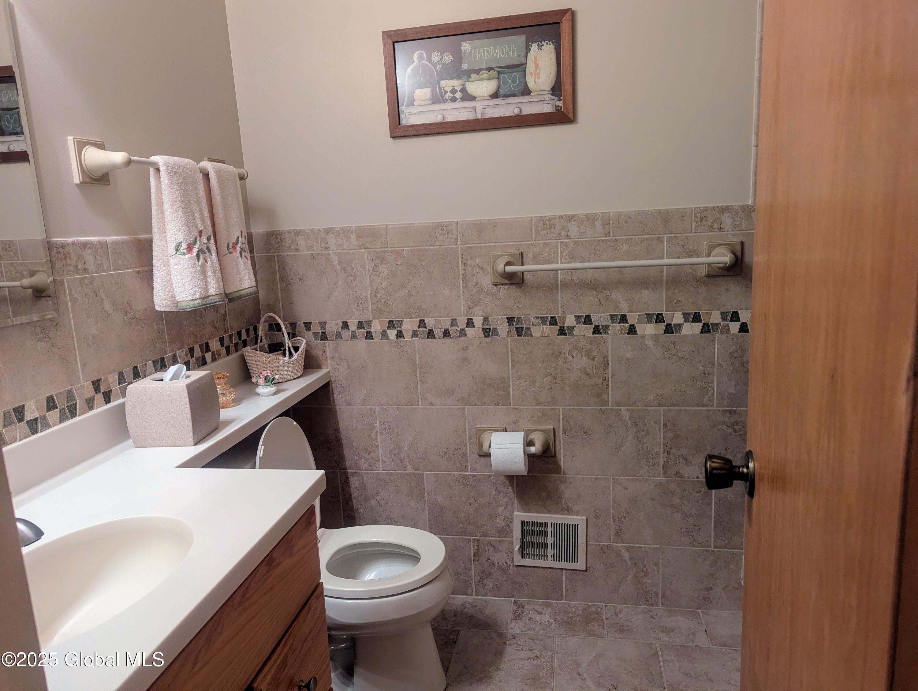 4 Canterbury Court, Albany, New York image 21