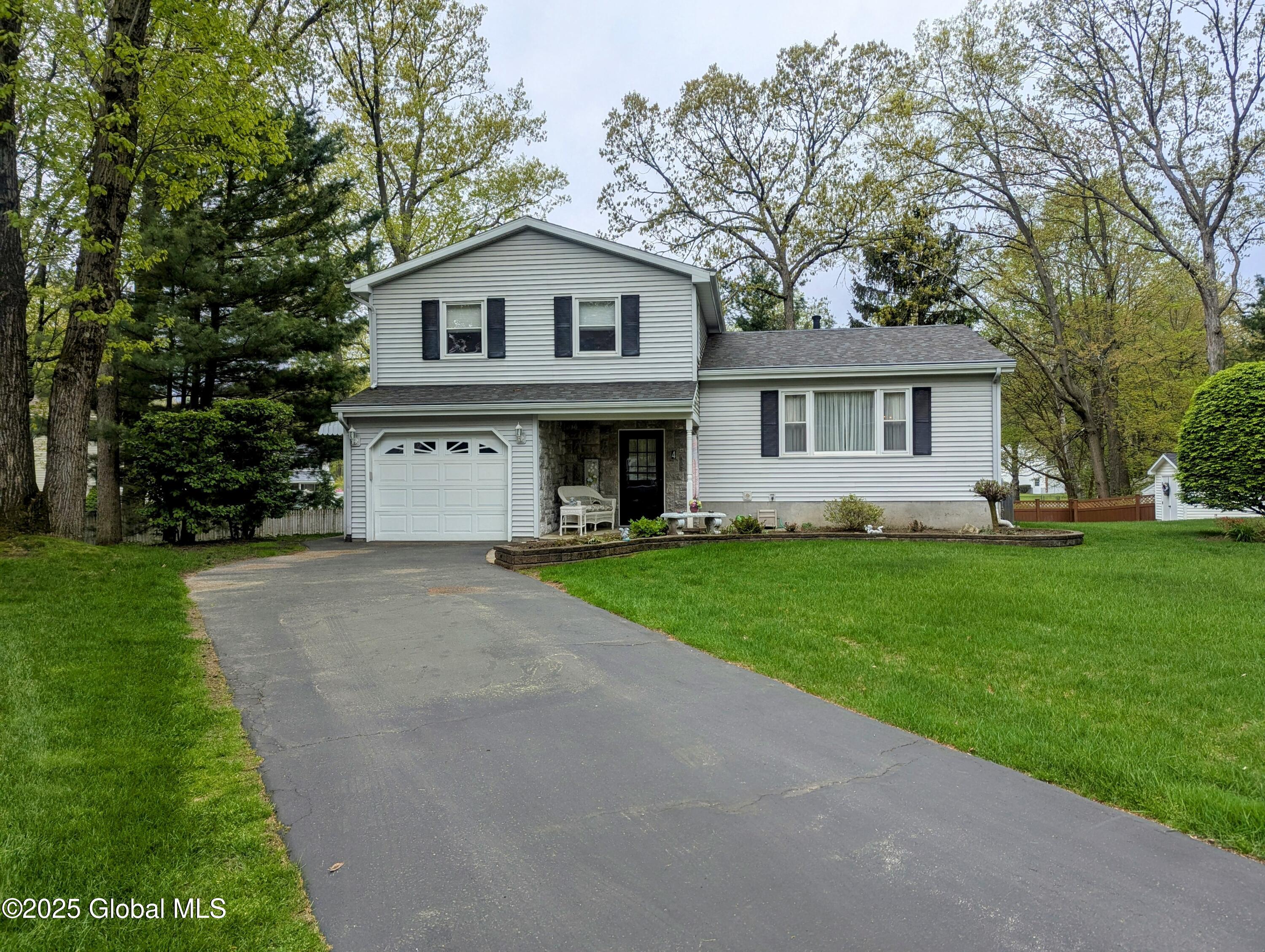4 Canterbury Court, Albany, New York image 1