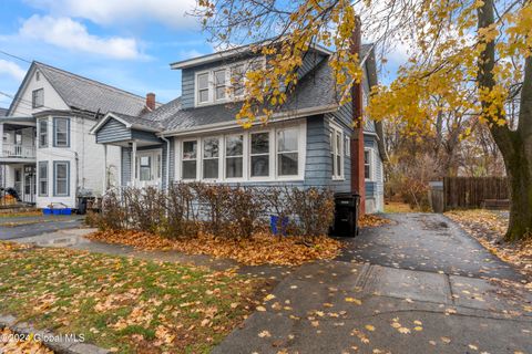 Photo of 6 Blakeley Ct #Fl 2, Troy, NY 12180 (MLS # 202611882)