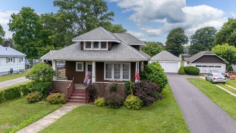 Photo of 256 Mohawk Drive, Tribes Hill, NY 12177 (MLS # 202621597)