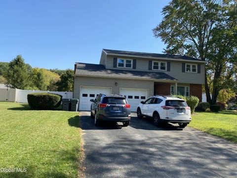 Photo of 12 Concord Drive, Saratoga Springs, NY 12866 (MLS # 202525866)