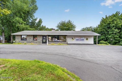 Photo of 1659 Route 9, Clifton Park, NY 12065 (MLS # 202622685)