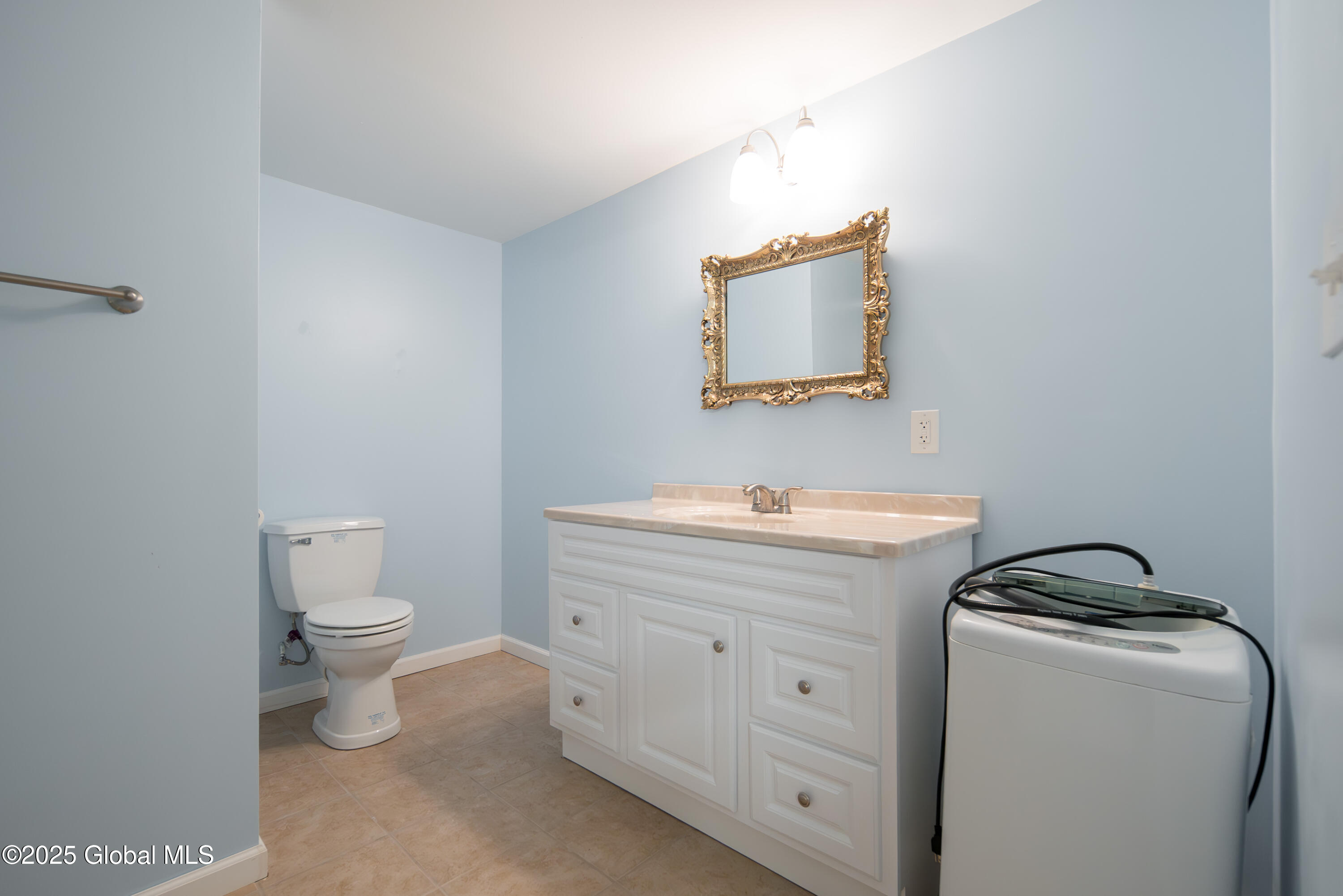 1 Avalon Court, Loudonville, New York image 40
