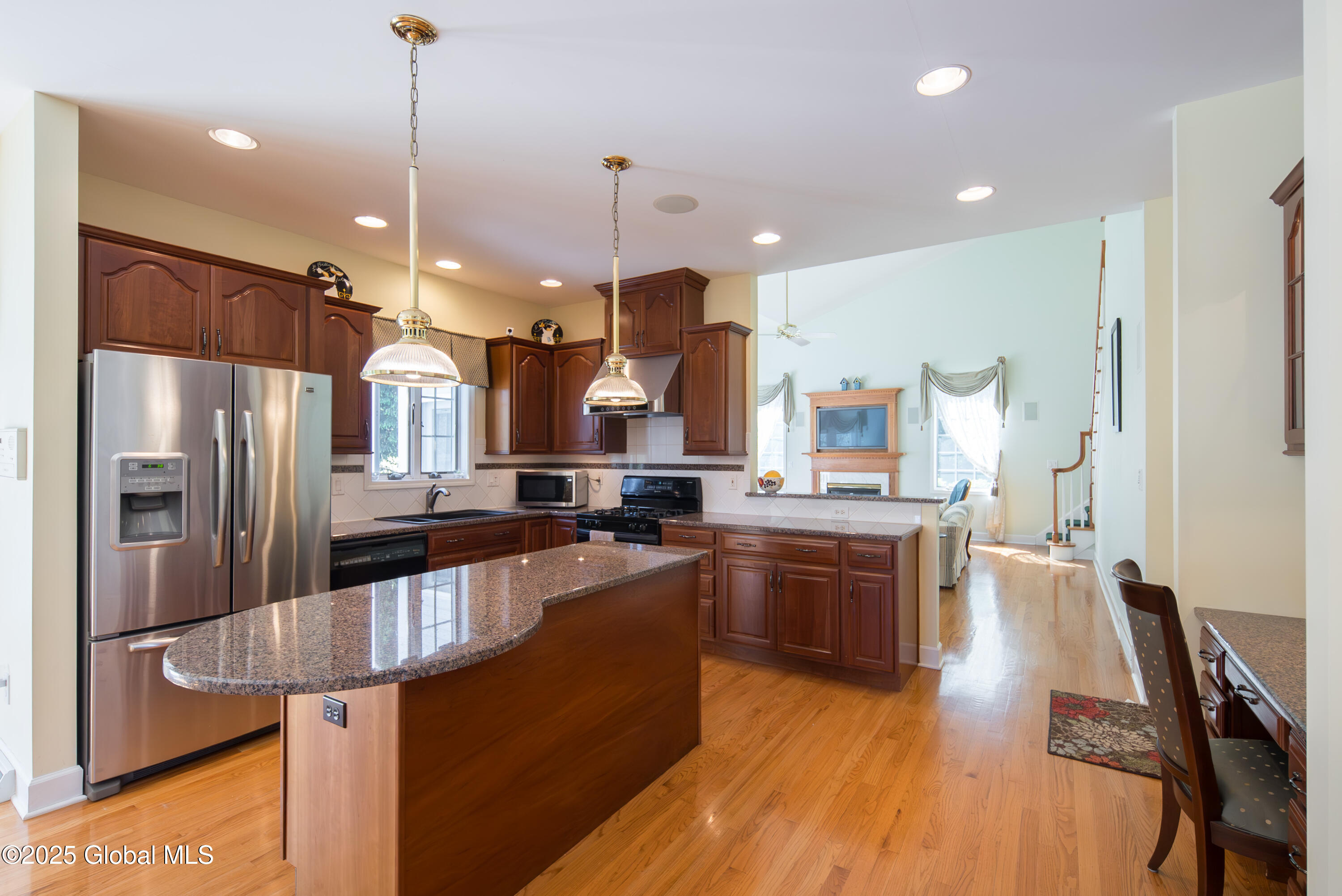 1 Avalon Court, Loudonville, New York image 12
