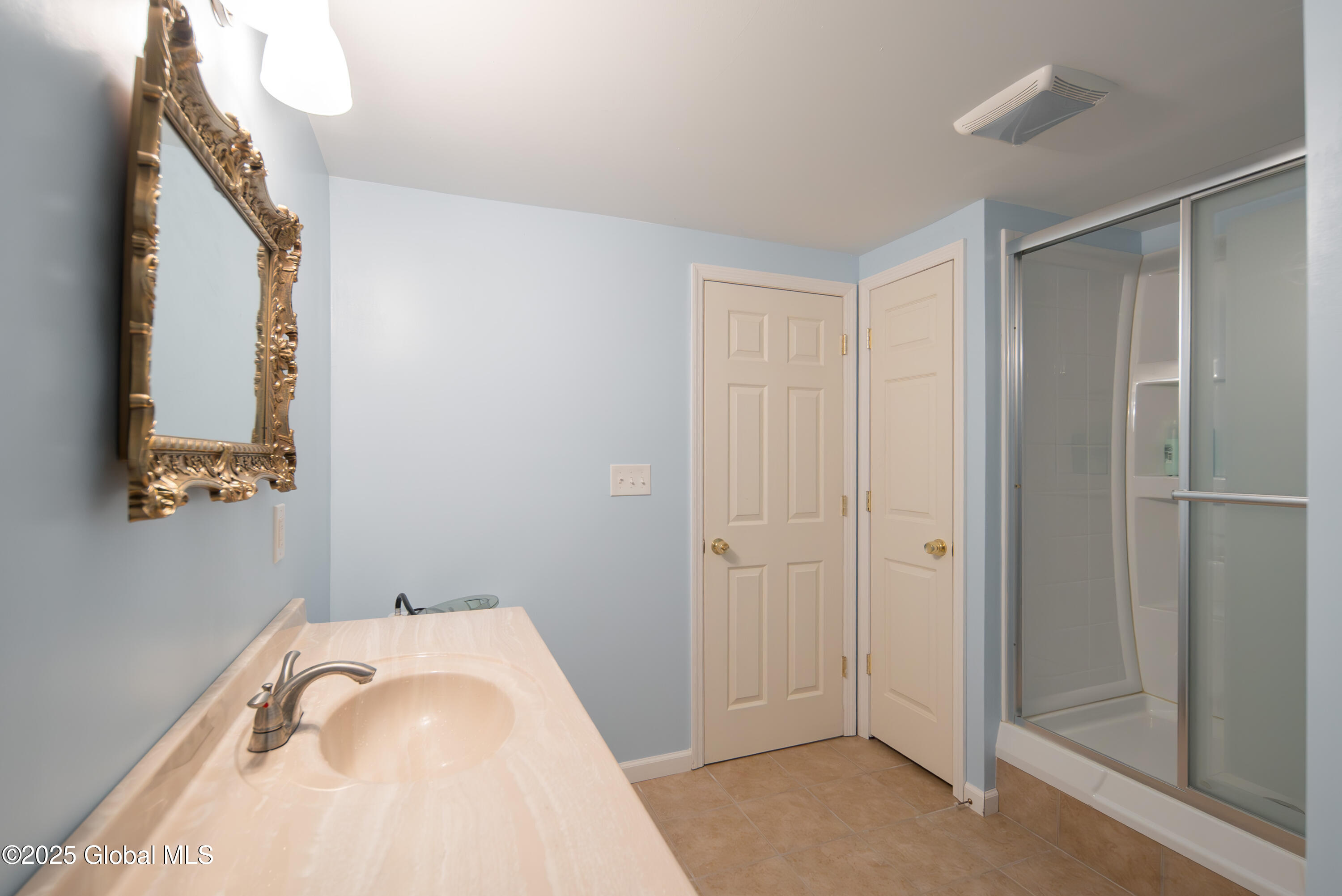 1 Avalon Court, Loudonville, New York image 41