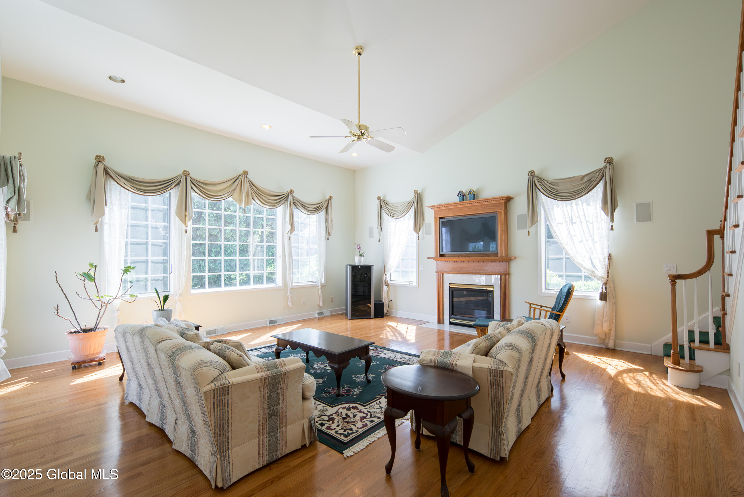 1 Avalon Court, Loudonville, New York image 17