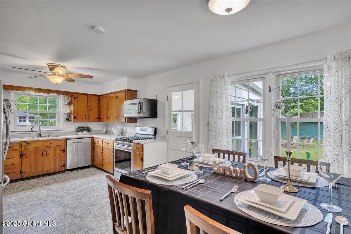 526 Leahy Lane, Ballston Spa, New York image 14