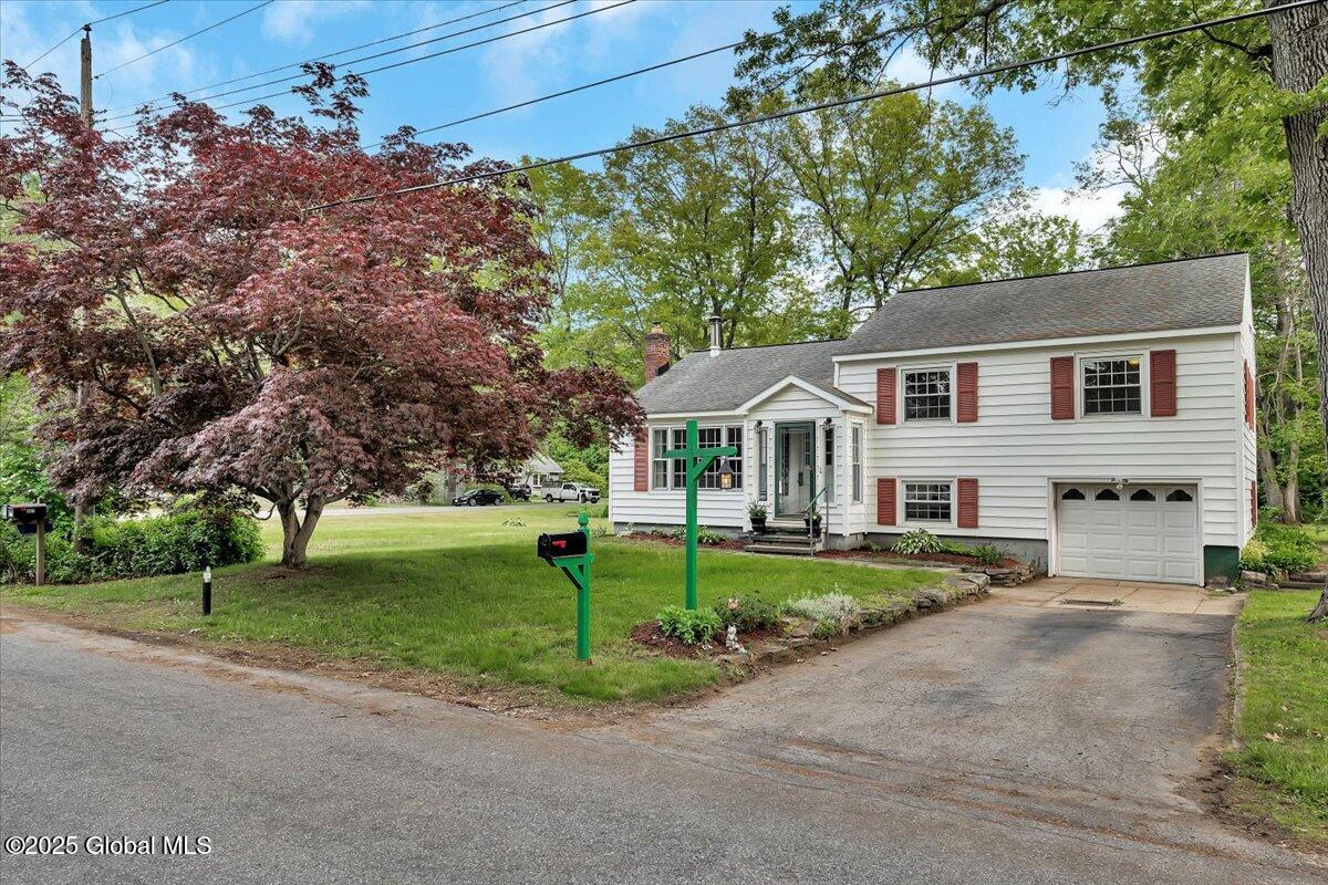 526 Leahy Lane, Ballston Spa, New York image 1