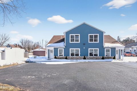 Photo of 6 Arrow Street, Schenectady, NY 12304 (MLS # 202613014)