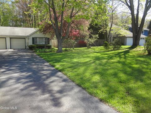 Photo of 21A Woodcliffe Drive, Clifton Park, NY 12065 (MLS # 202617069)