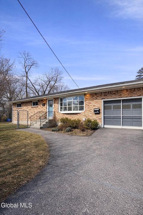 Homes For Sale - 370 Partridge Street<br/> Albany County, Albany, NY 12208