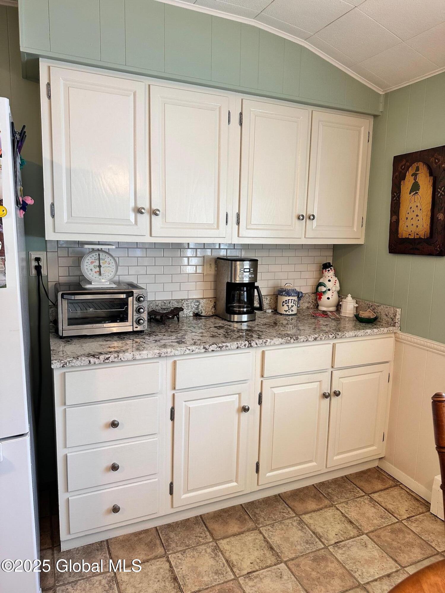 13 Ko Ko Lane, East Berne, New York image 6