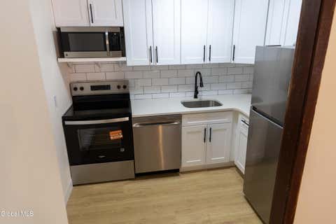 Photo of 11 Jefferson Street #2B, Schenectady, NY 12305 (MLS # 202620616)