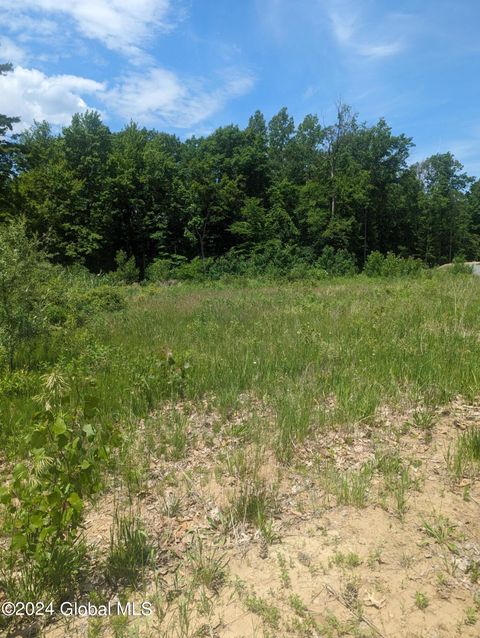 Photo of 10 Dutch Lane, Halfmoon, NY 12065 (MLS # 202523139)