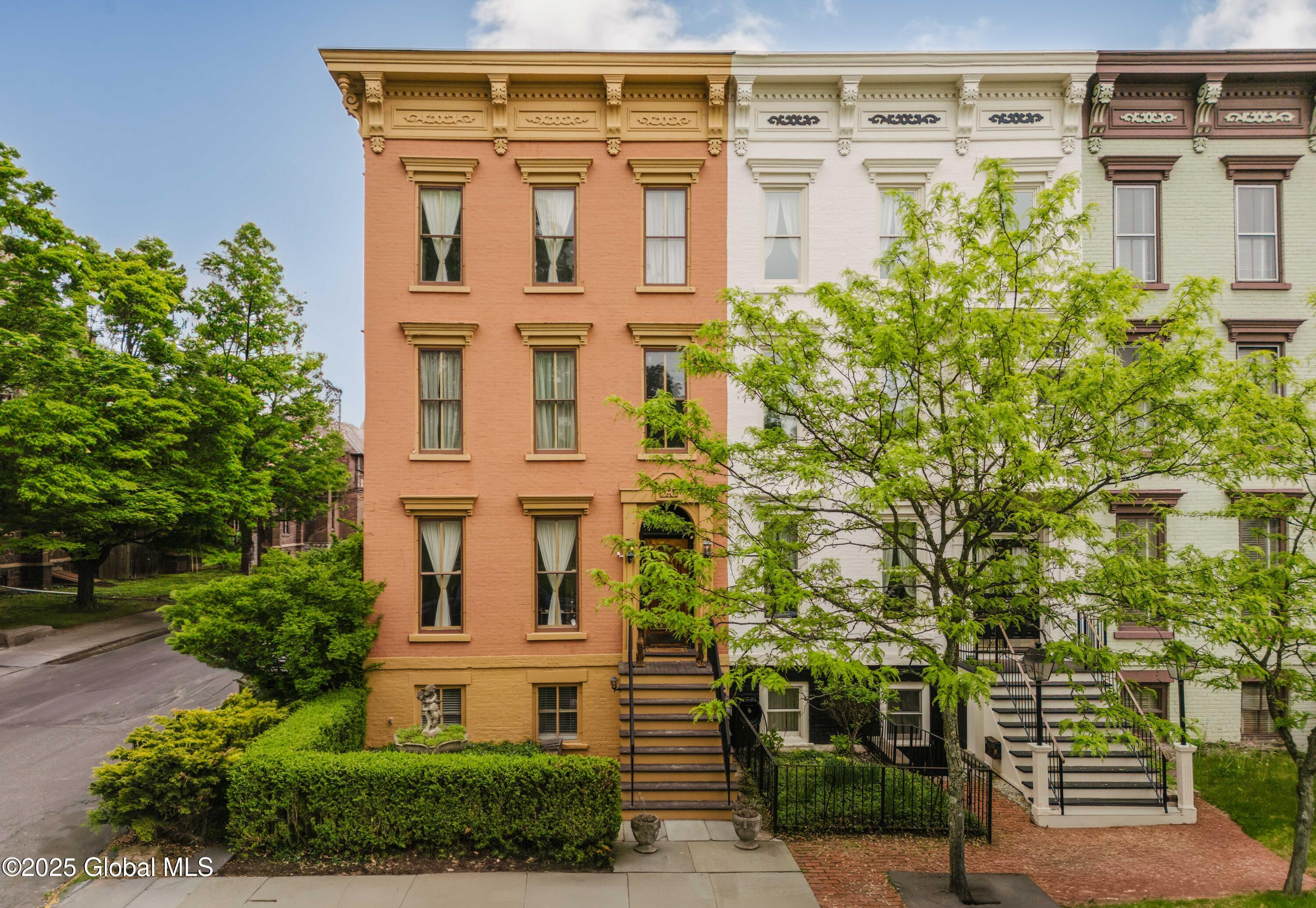 1 E Court Street, Hudson, New York image 1
