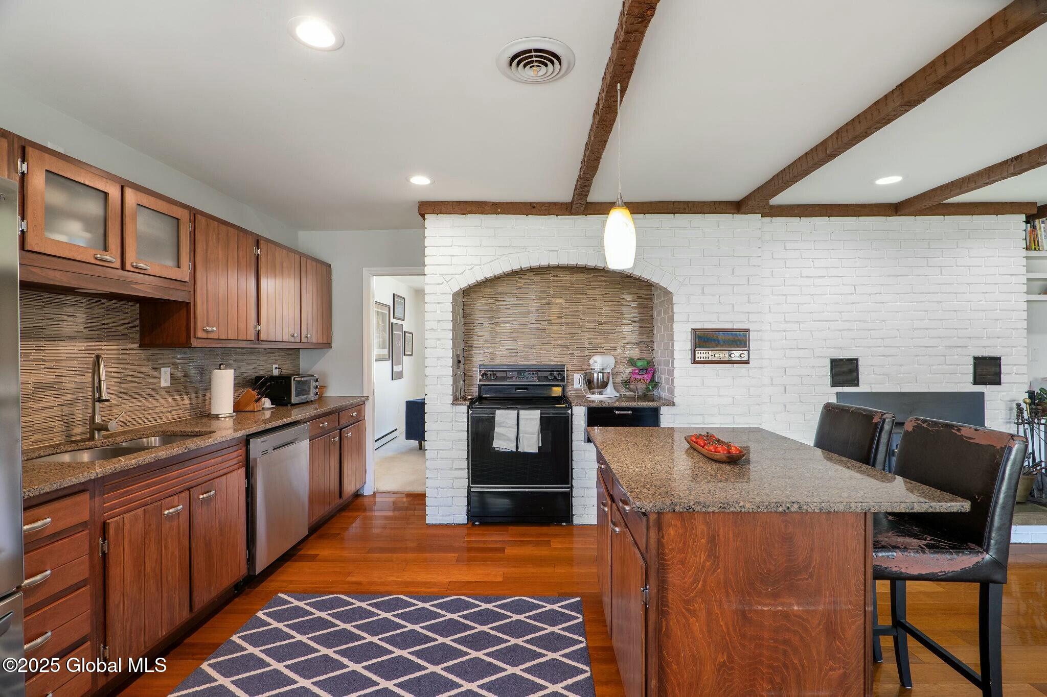4 Lakewood Drive, Saratoga Springs, New York image 21