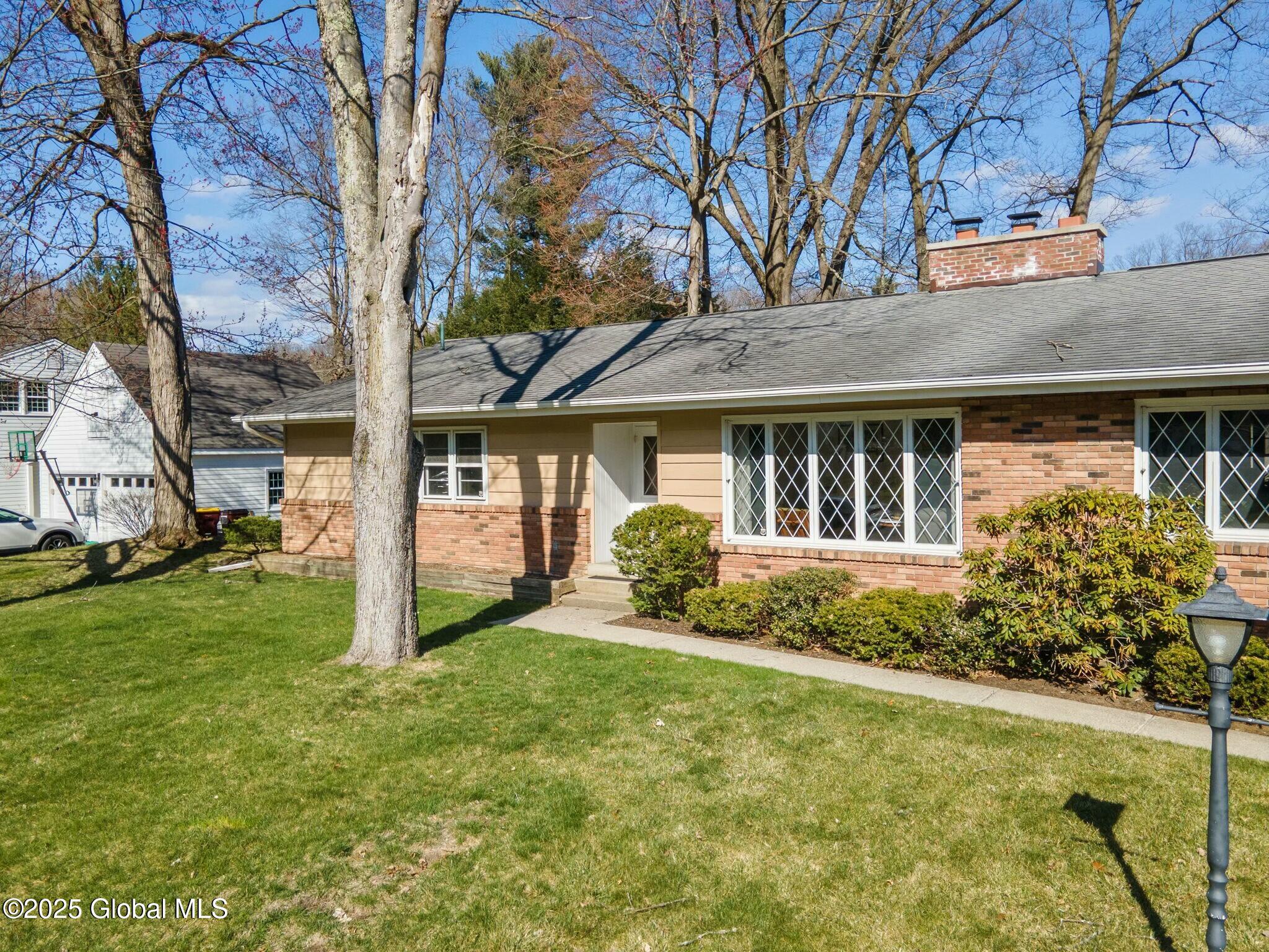 4 Lakewood Drive, Saratoga Springs, New York image 6