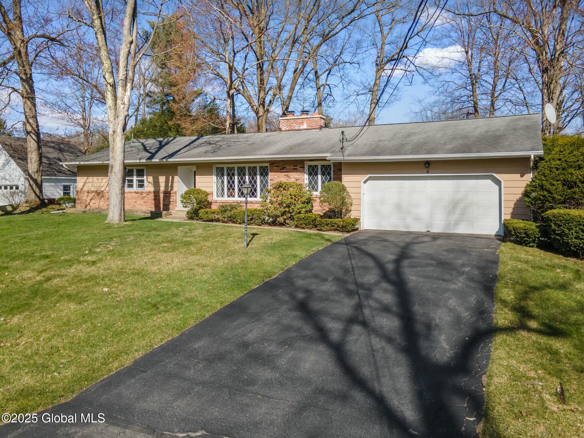 4 Lakewood Drive, Saratoga Springs, New York image 4