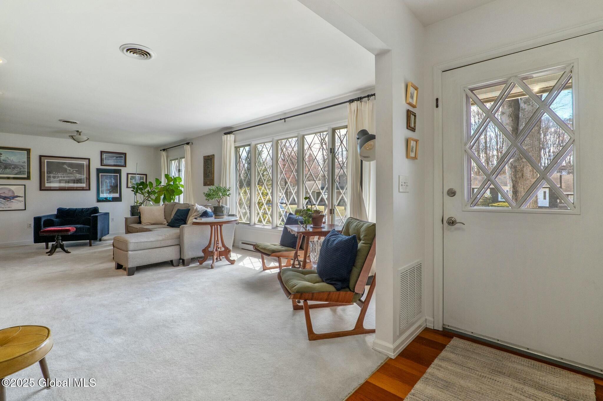 4 Lakewood Drive, Saratoga Springs, New York image 9