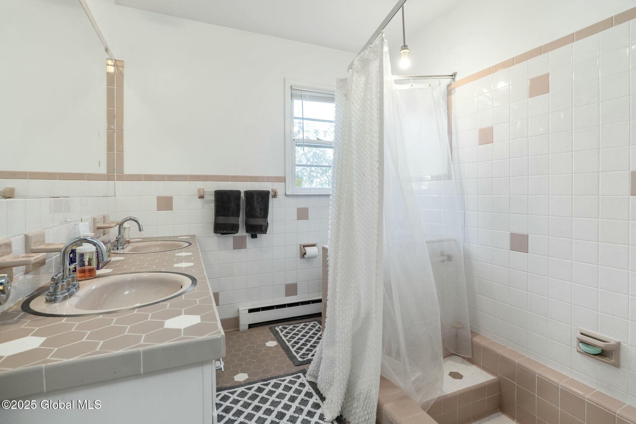 4 Lakewood Drive, Saratoga Springs, New York image 32