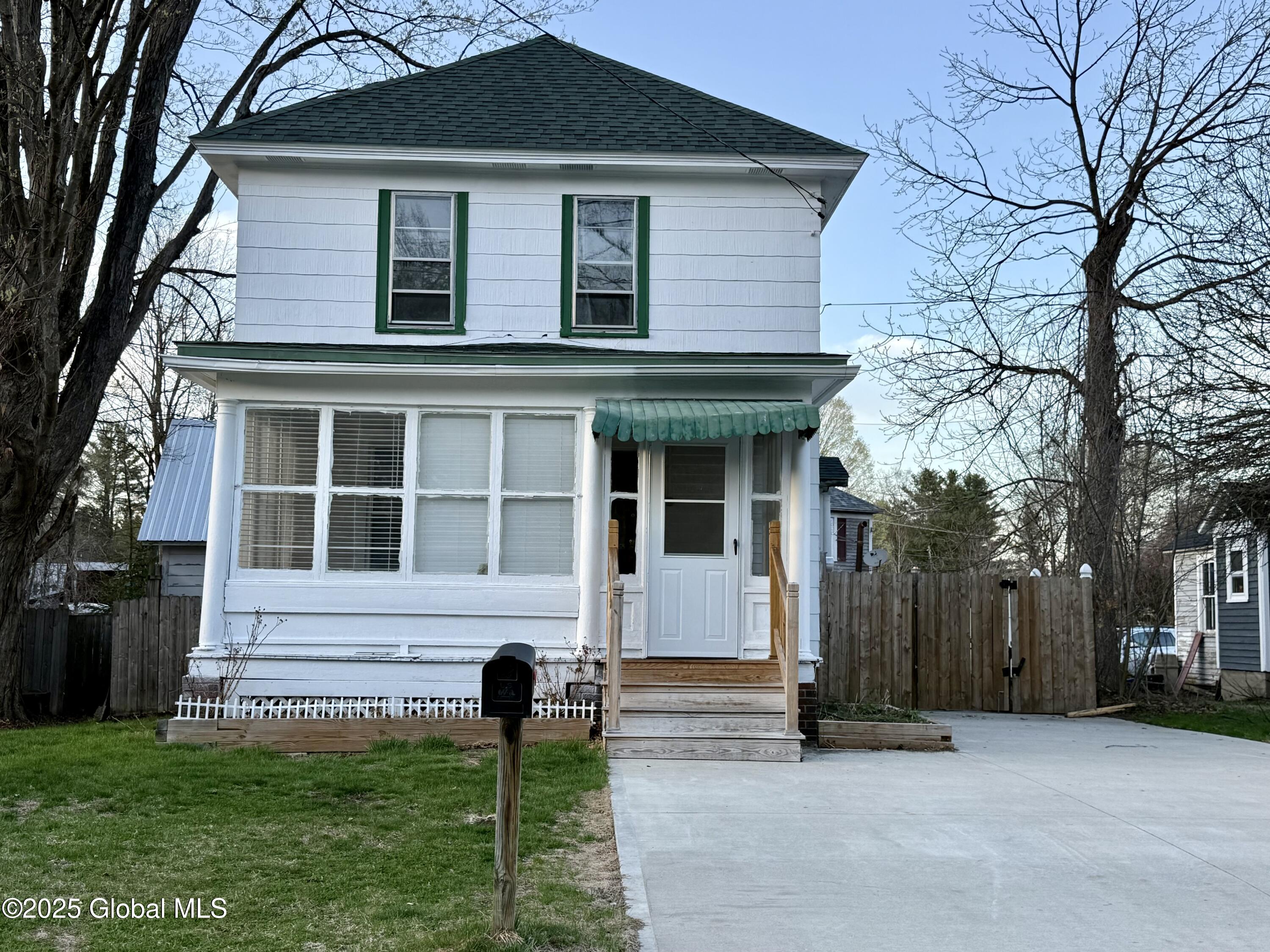 60 Hamilton Avenue, Corinth, New York image 1