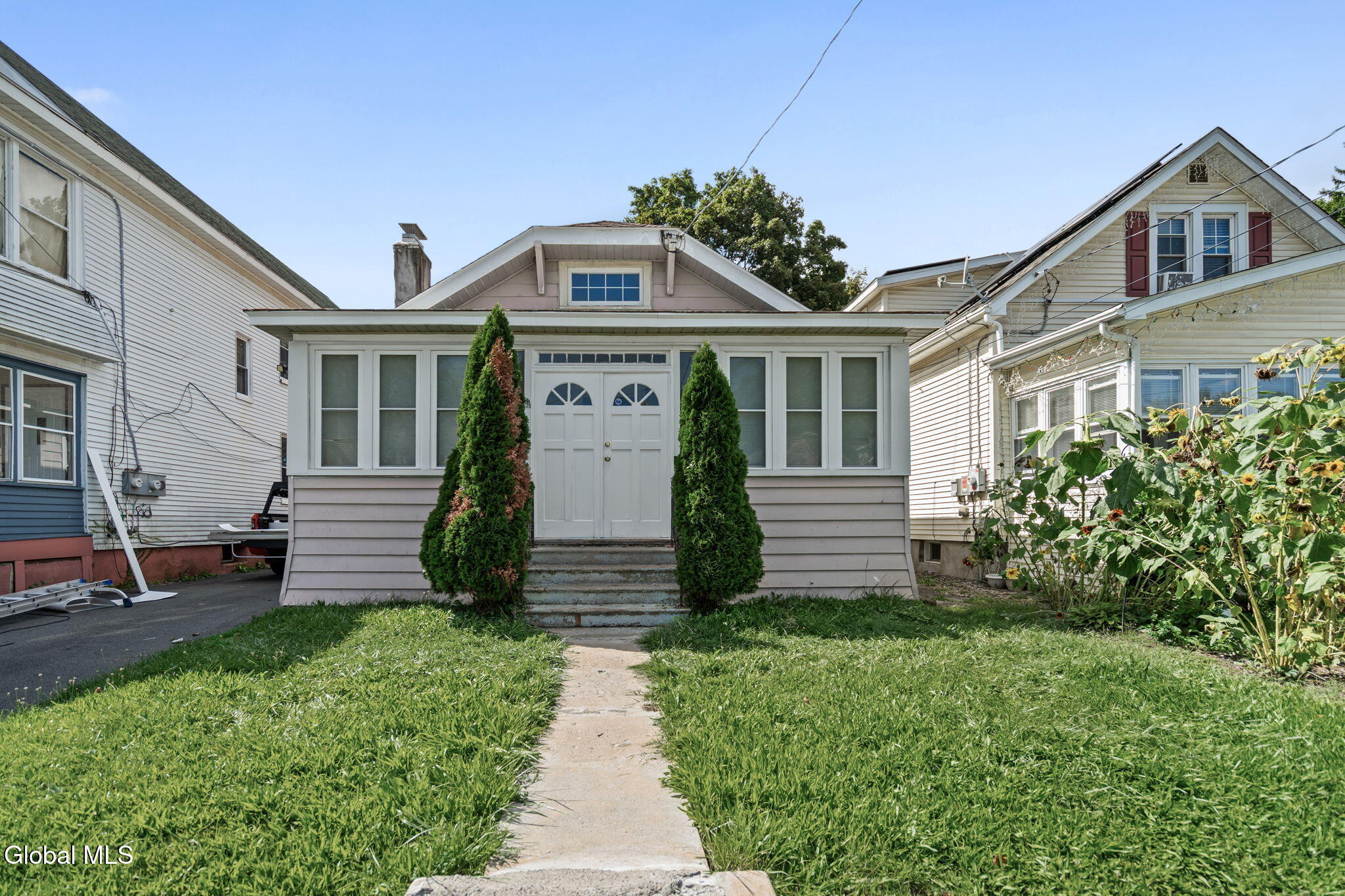 19 Bogart Terrace