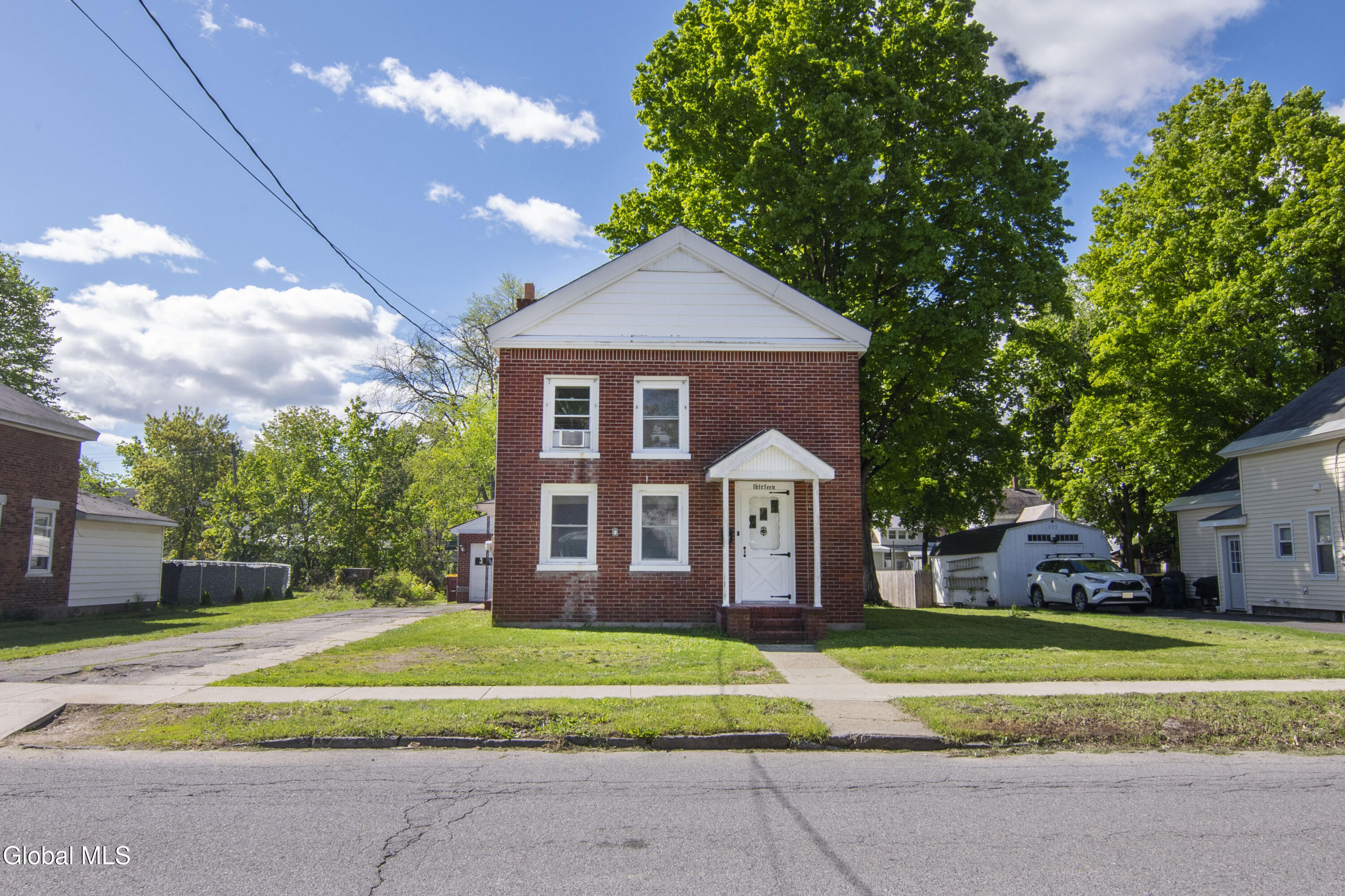 13 Grand Street