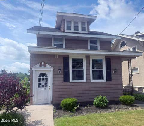 Photo of 1598 Union Street, Schenectady, NY 12309 (MLS # 202619798)
