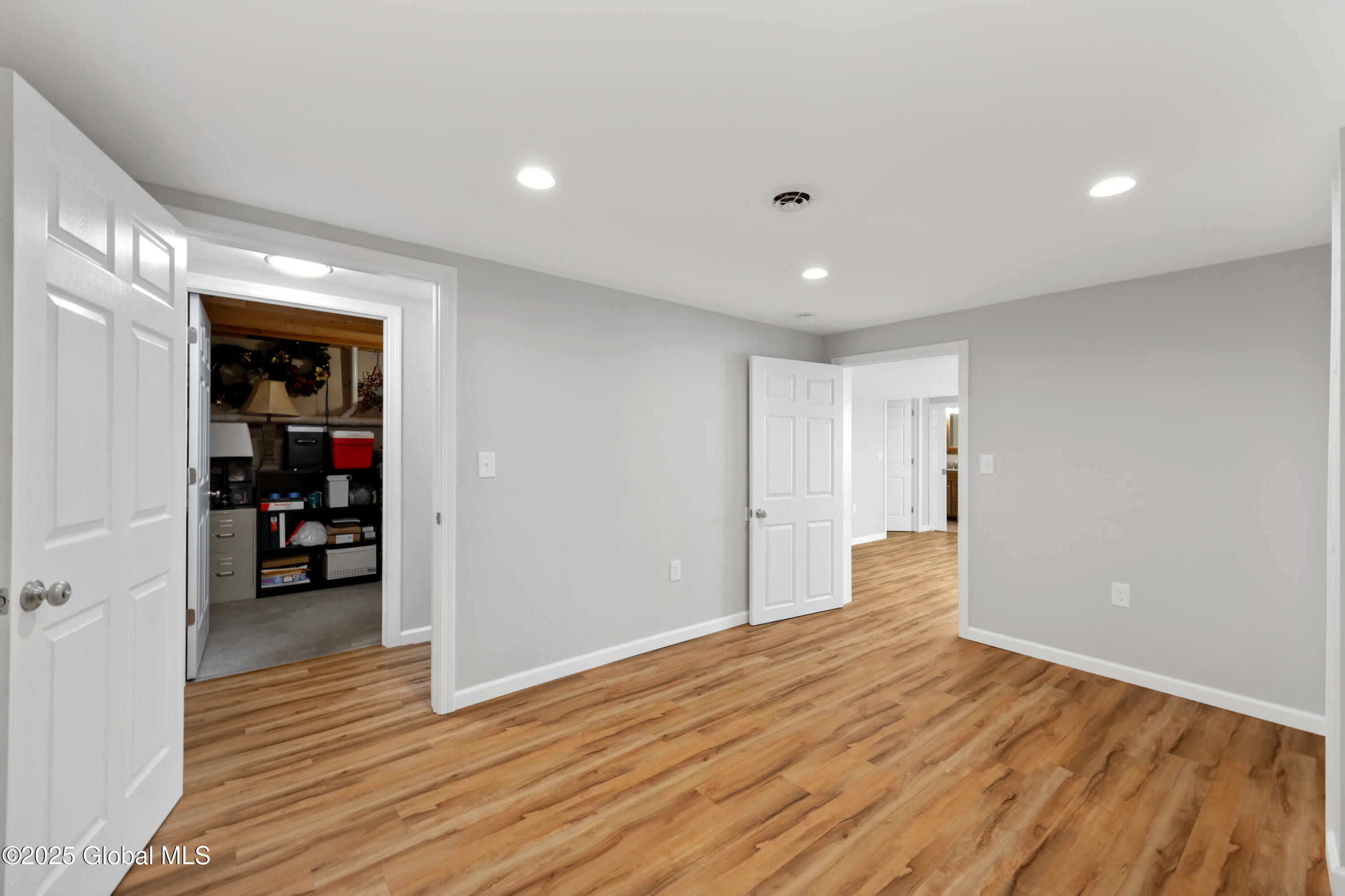 47 Copperfield Drive, Waterford, New York image 39