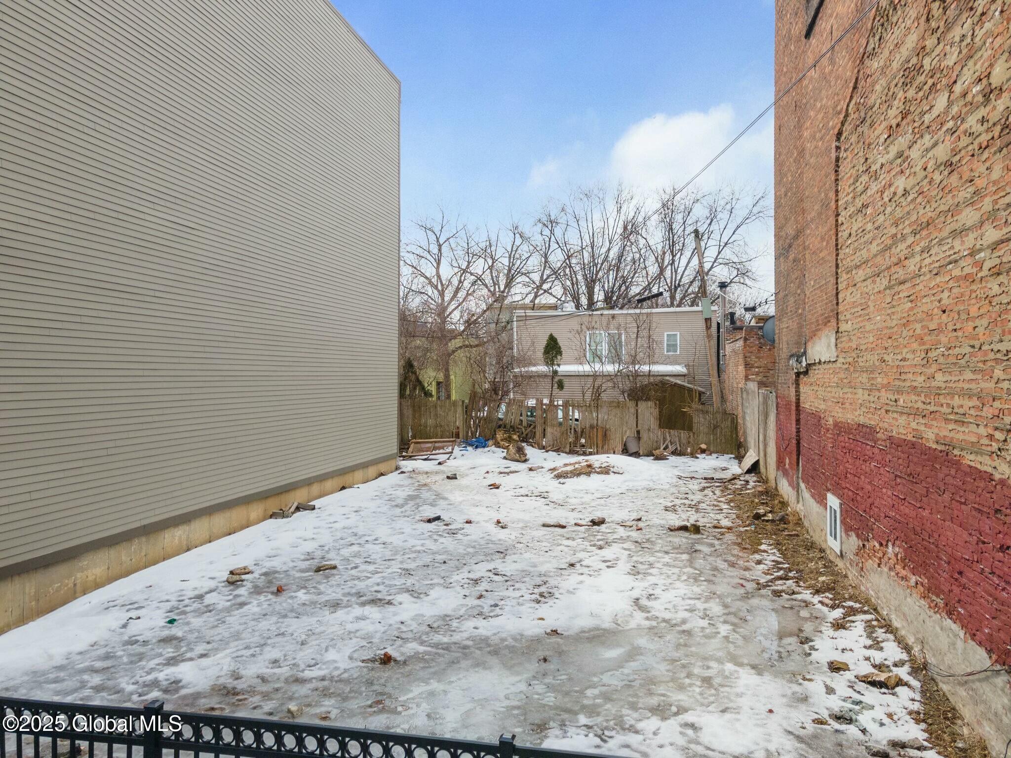 366 Madison Avenue, Albany, New York image 11