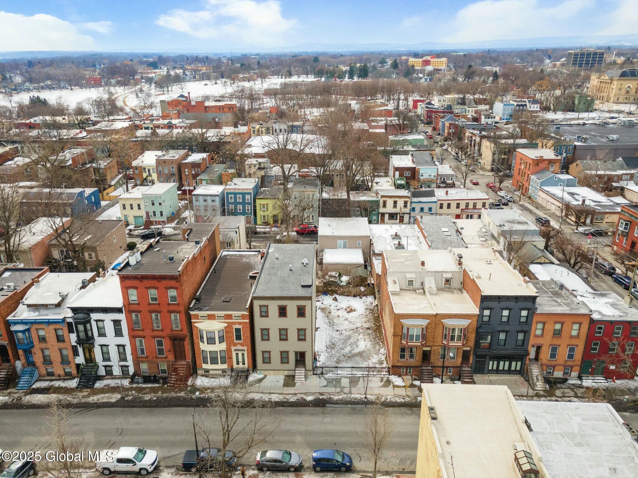 366 Madison Avenue, Albany, New York image 15