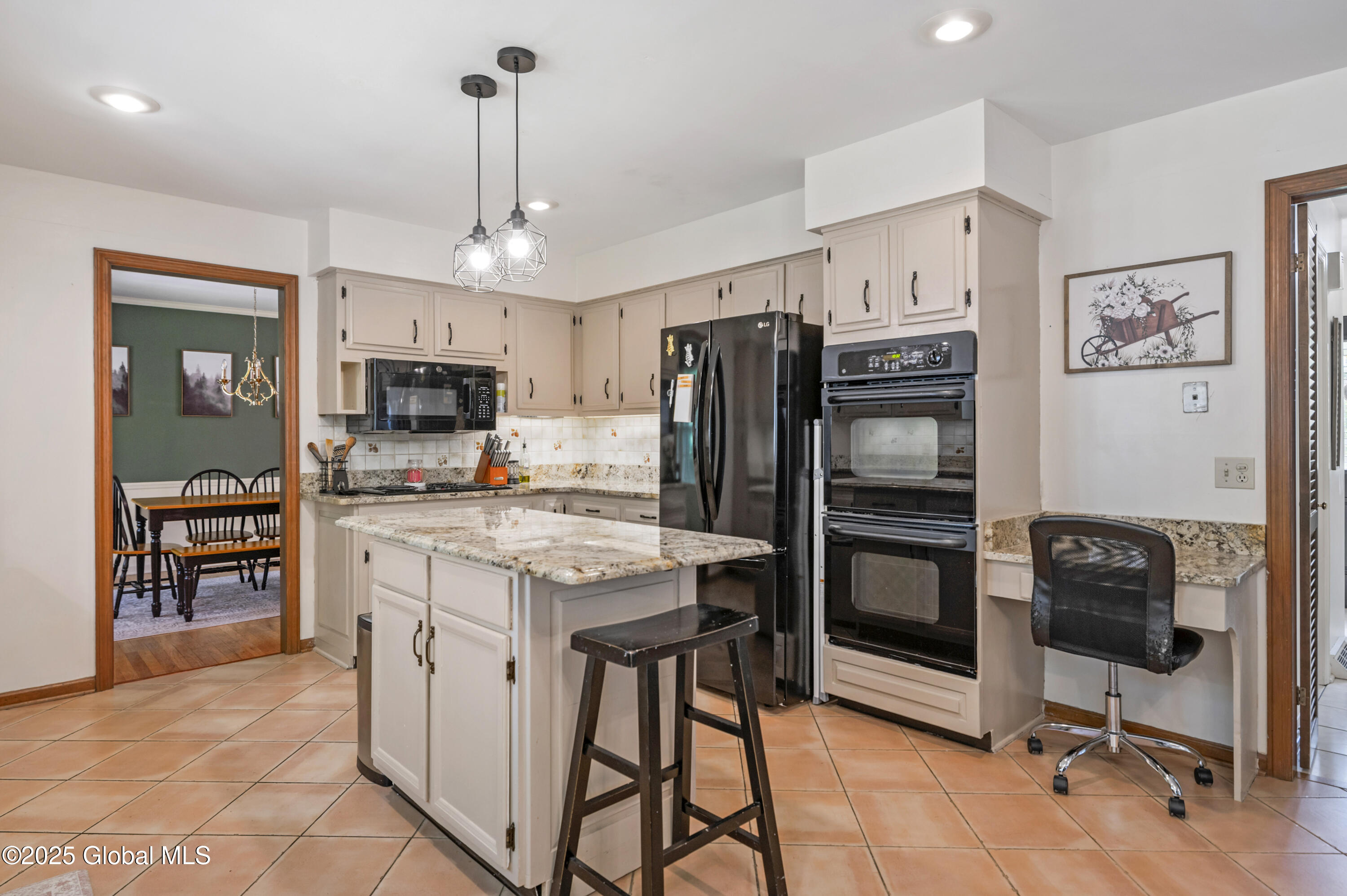 24 S Nottingham Way, Clifton Park, New York image 9