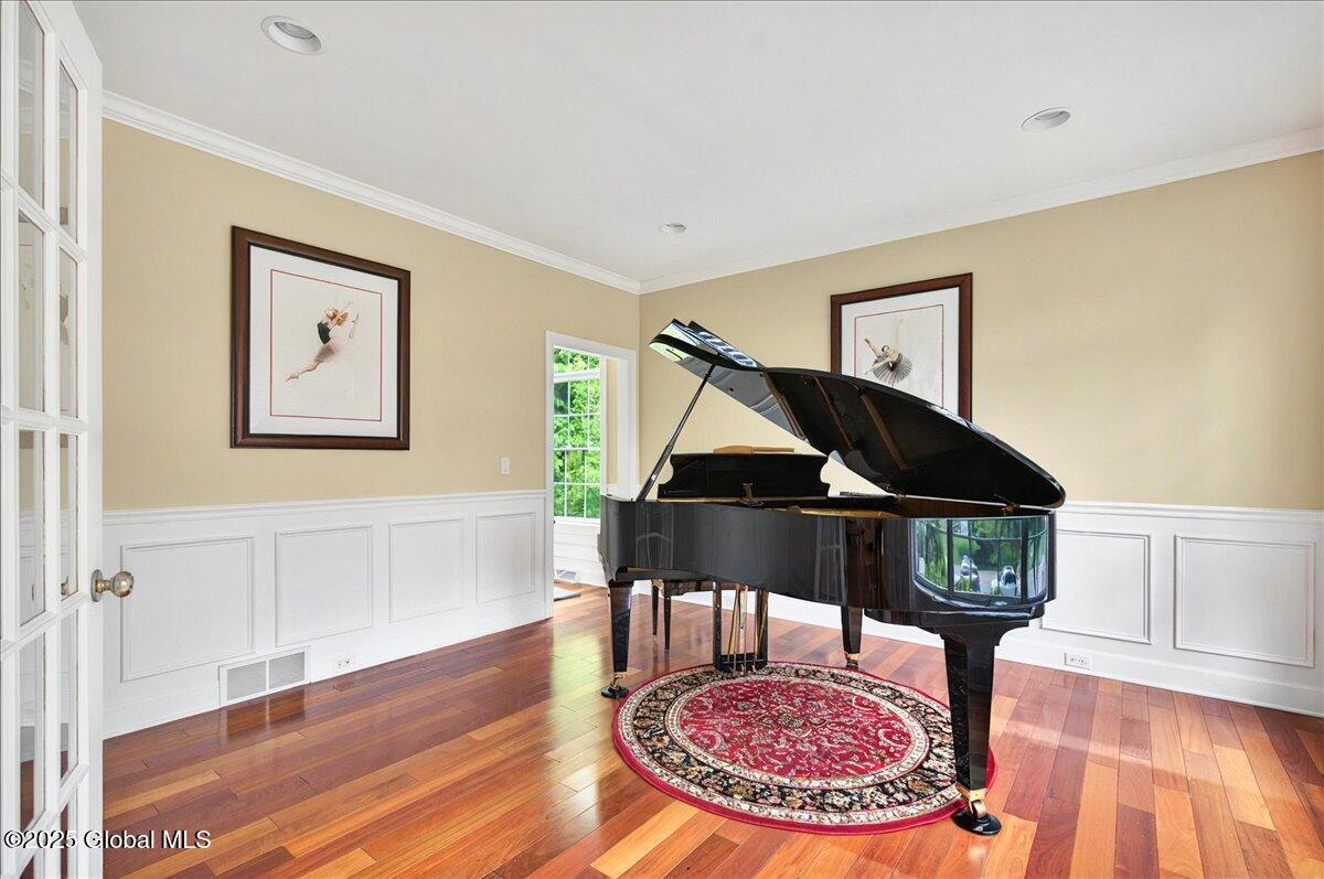 779 Waldens Pond, Albany, New York image 16