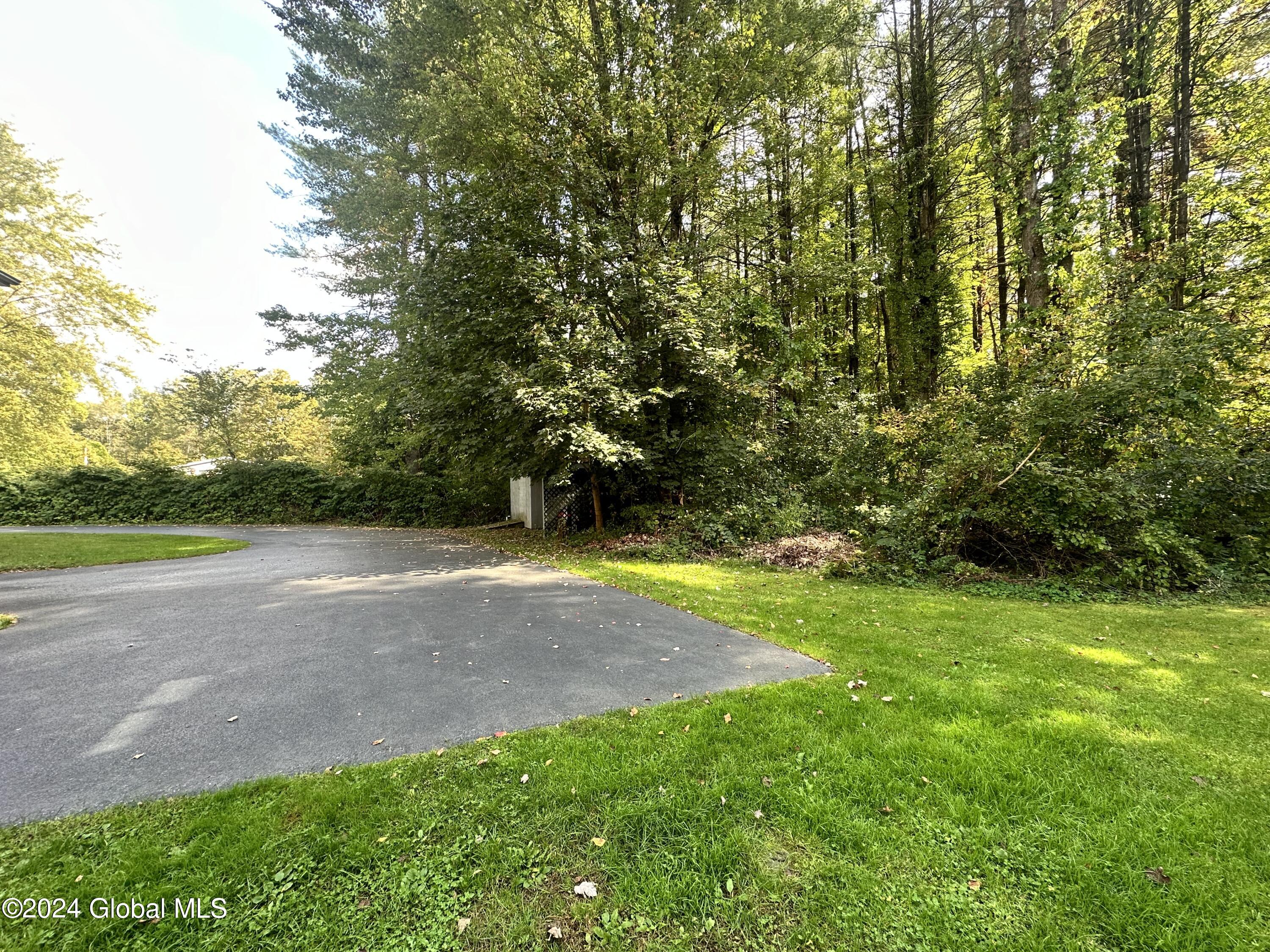 15 Azure Drive, Queensbury, New York image 10