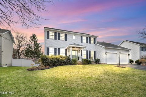 Photo of 20 Valleywood Drive, Niskayuna, NY 12309 (MLS # 202614191)