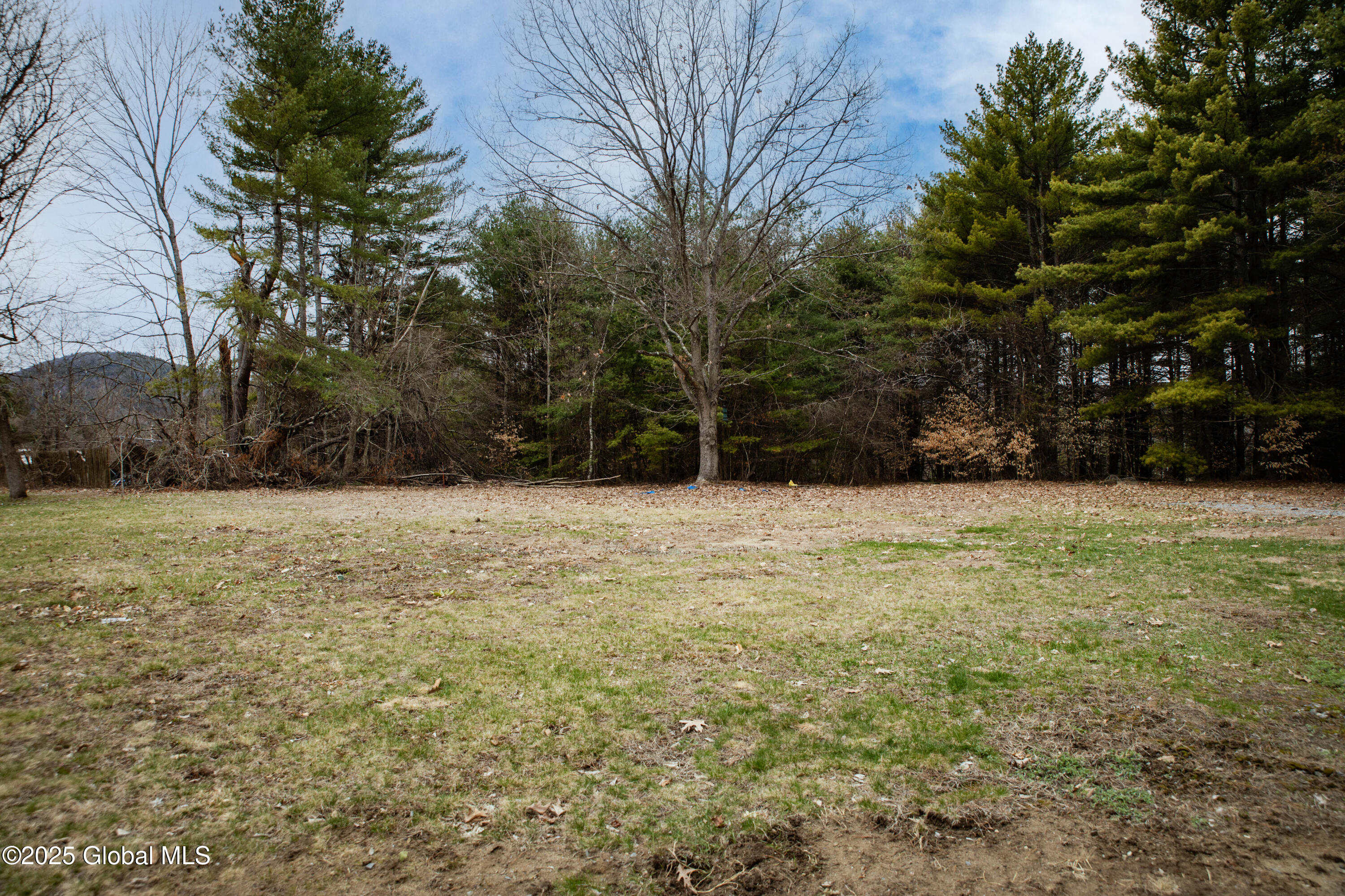 Corinth, New York 12822, United States, 5 Bedrooms Bedrooms, ,4 BathroomsBathrooms,Residential,Active,109047