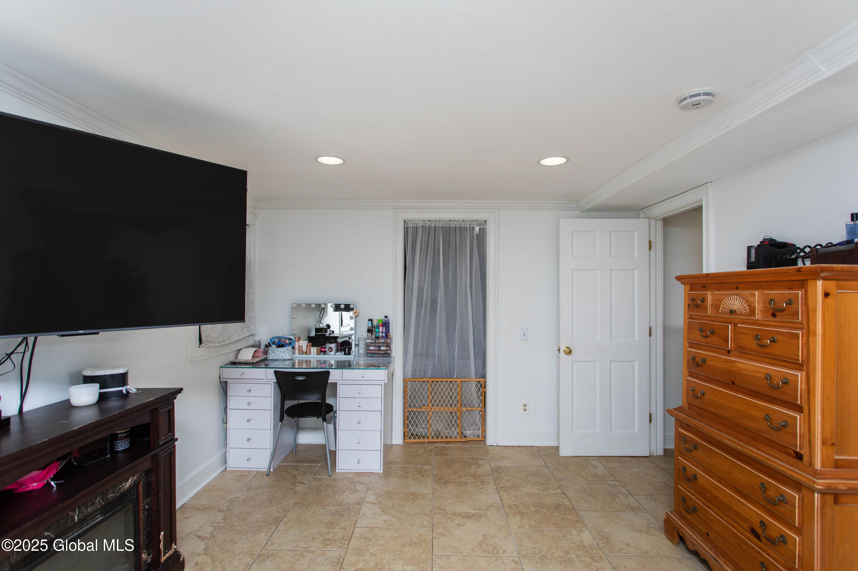 Corinth, New York 12822, United States, 5 Bedrooms Bedrooms, ,4 BathroomsBathrooms,Residential,Active,109047