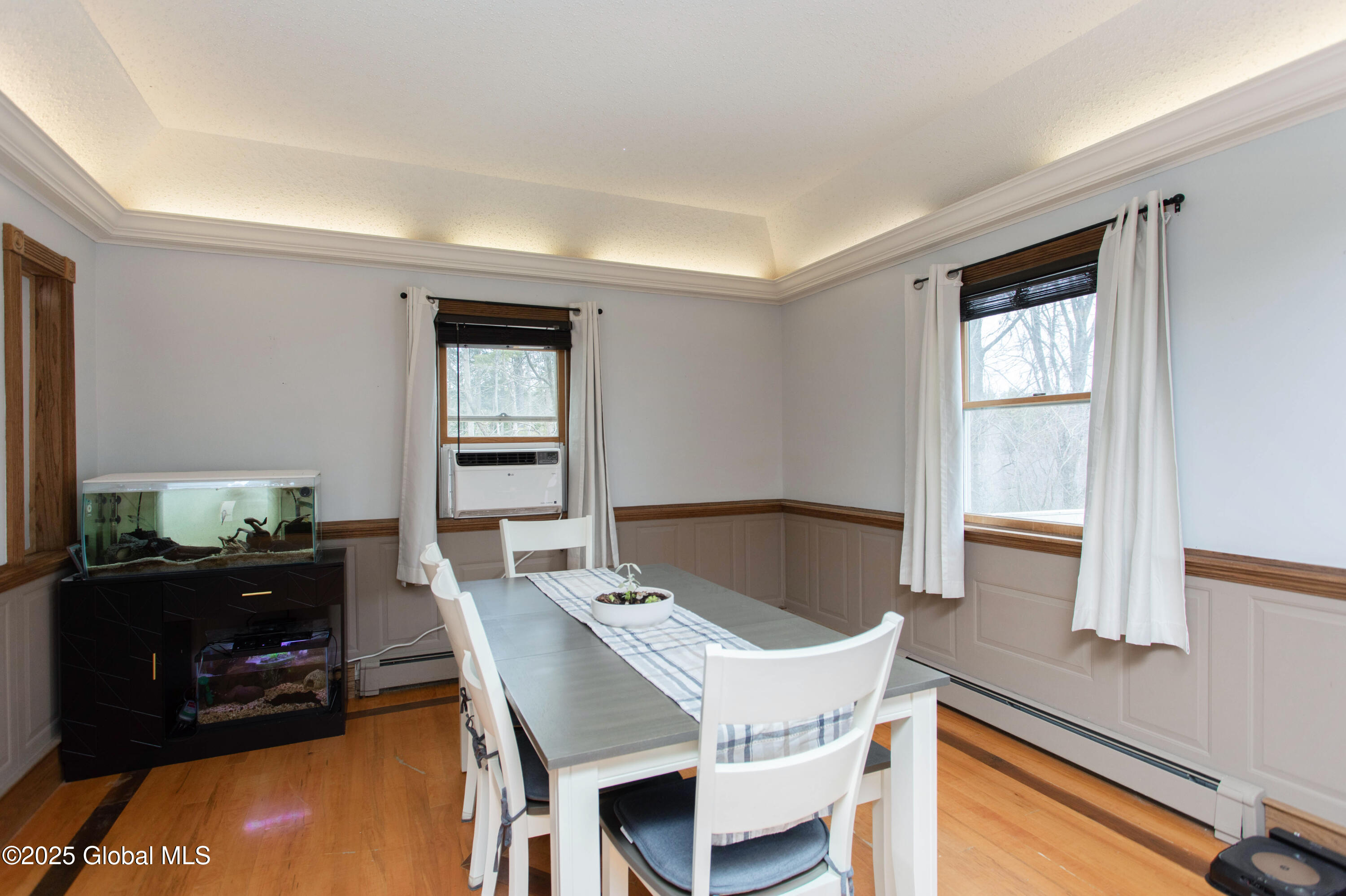 Corinth, New York 12822, United States, 5 Bedrooms Bedrooms, ,4 BathroomsBathrooms,Residential,Active,109047