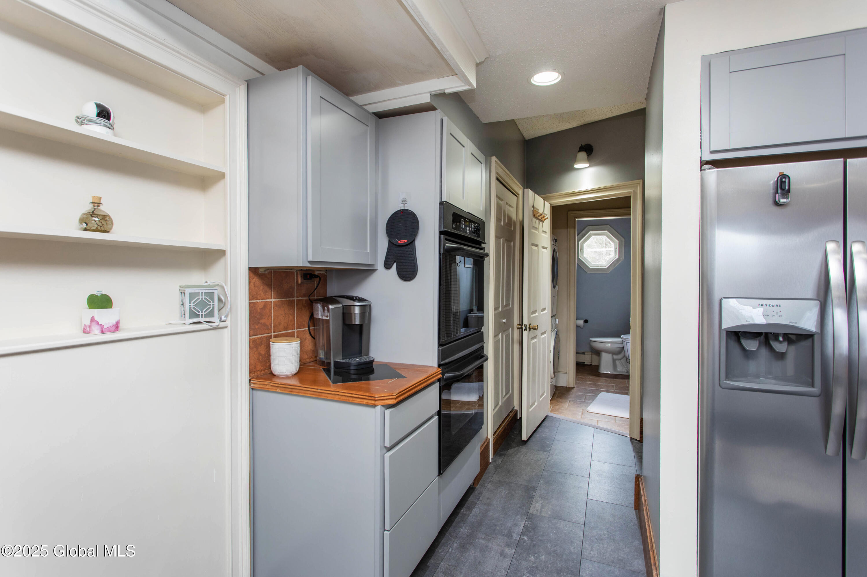 Corinth, New York 12822, United States, 5 Bedrooms Bedrooms, ,4 BathroomsBathrooms,Residential,Active,109047